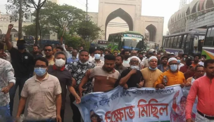রাজধানীতে আওয়ামী লীগের ঝটিকা মিছিল