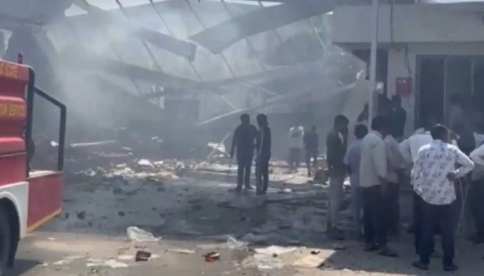 গুজরাটে আতশবাজি কারখানায় ভয়াবহ বিস্ফোরণ, নিহত অন্তত ১৮