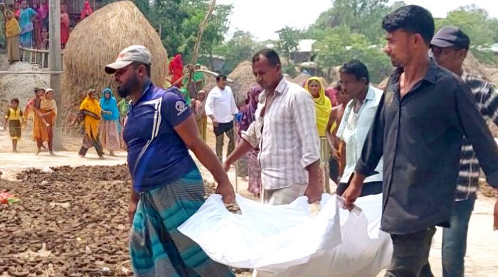 সিরাজগঞ্জে গৃহবধূকে হত্যার