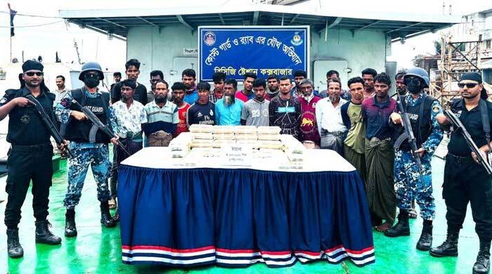 কক্সবাজারে ৫ লাখ পিস ইয়াবাসহ আটক ২১