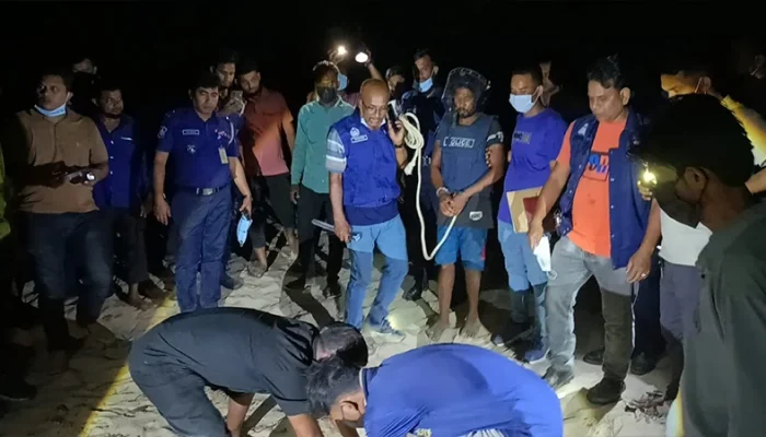 গ্রেফতার ব্যক্তির দেখানো জায়গা থেকে গুম করা লাশ উদ্ধার