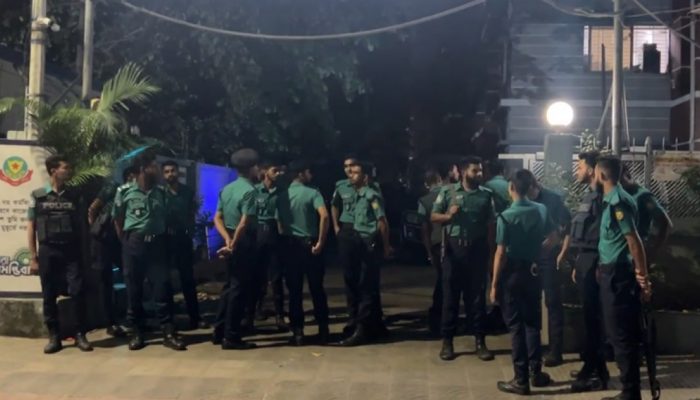 ধানমন্ডিতে ফ্যাসিবাদবিরোধী আন্দোলনের ৩ জন আটক
