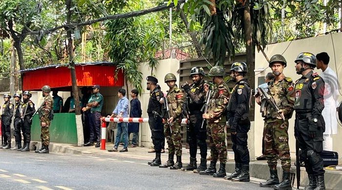 খালেদা জিয়ার বাসভবন ‘ফিরোজার’ নিরাপত্তায় সেনাবাহিনী