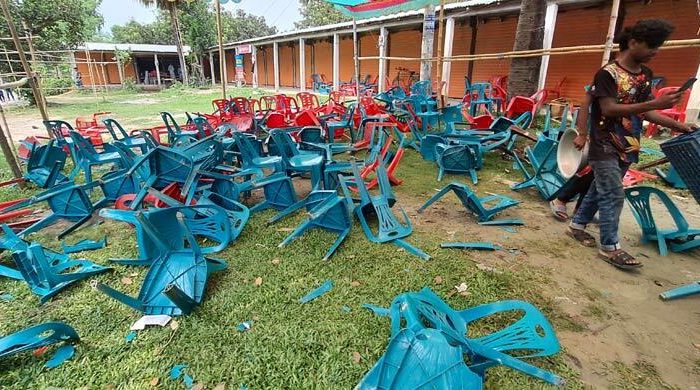 কাপাসিয়ায় সাংবাদিকদের ওপর বিএনপি নেতাকর্মীদের হামলা
