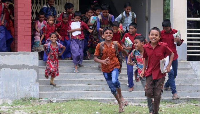 শিক্ষাপ্রতিষ্ঠানগুলোতে আবারও দীর্ঘ ছুটি