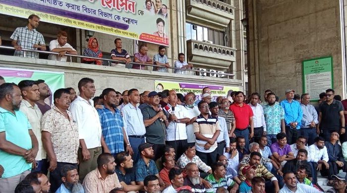 ফের নগর ভবন অবরোধ করেছে ইশরাকের সমর্থকরা