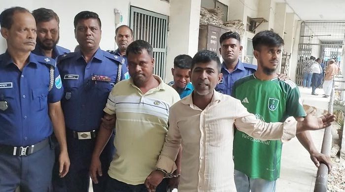 নারায়ণগঞ্জে হকার হত্যা মামলায় ৪ জনের মৃত্যুদণ্ড