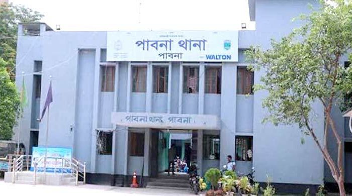 পাবনায় তুচ্ছ ঘটনায় ছুরিকাঘাতে যুবক নিহত