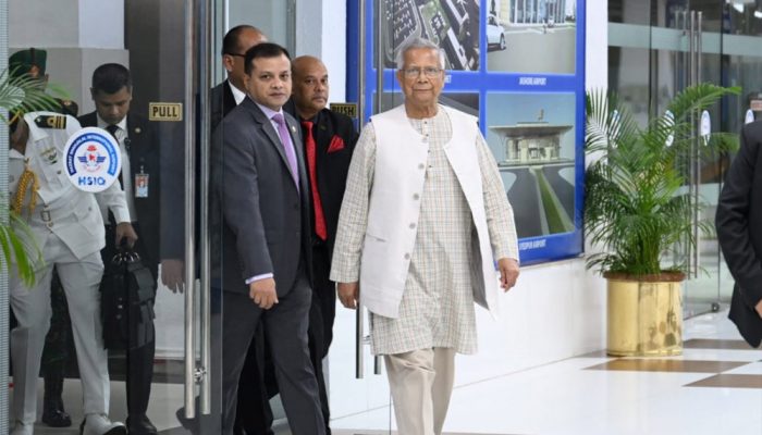 জাপানে চারদিনের সফর শেষে দেশে ফিরছেন প্রধান উপদেষ্টা