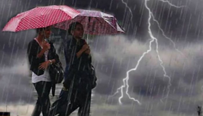 বজ্রসহ বৃষ্টি নিয়ে