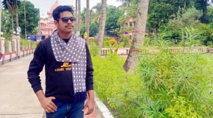বাগেরহাটে ছাত্রলীগ নেতাকে ধরে পুলিশে সোপর্দ করলো স্থানীয়রা