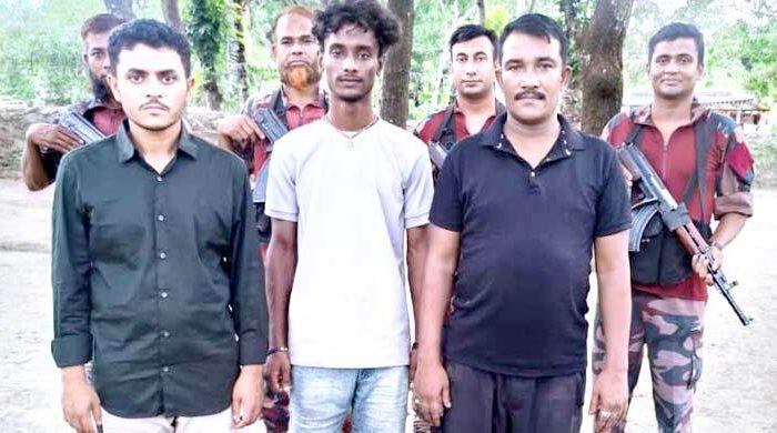সীমান্ত গেট খুলে ৫৪ জনকে বাংলাদেশে ঢুকিয়ে দিলো বিএসএফ