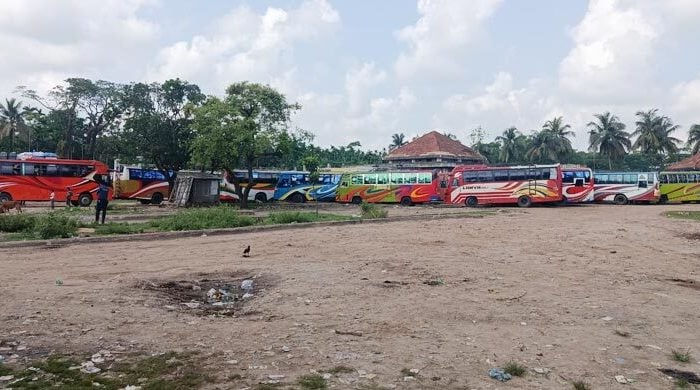 ভোলায় তিন দিন পর বাস চলাচল শুরু