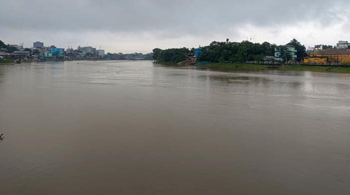 ভারী বর্ষণে বিপজ্জনক অবস্থায় সিলেটের নদ-নদীর পানি