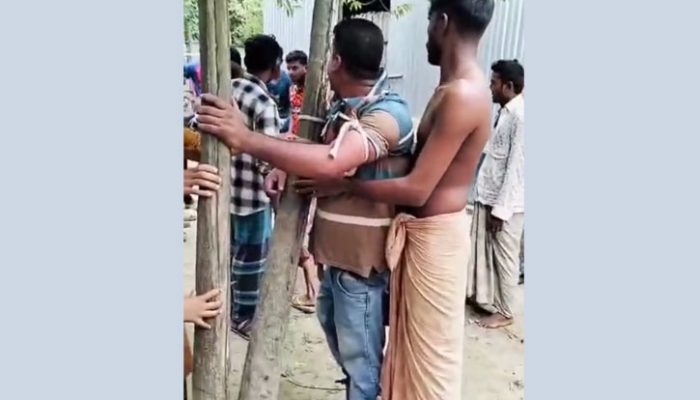 সুদের টাকা আদায়ে গাছে বেঁধে নির্যাতন