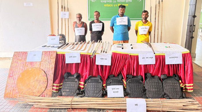 সুনামগঞ্জে সেনাবাহিনী-অস্ত্রধারীদের গোলাগুলি, আটক ৪