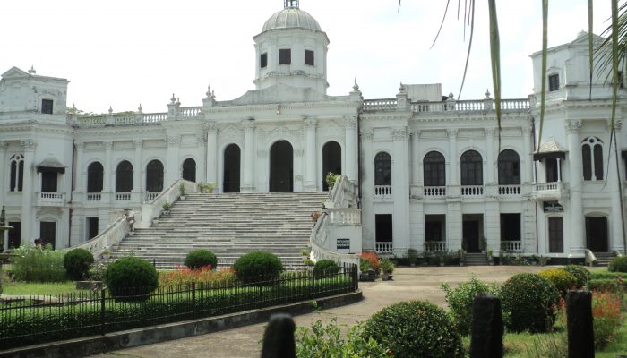 ঈদের আনন্দে মুখরিত তাজহাট জমিদার বাড়ি