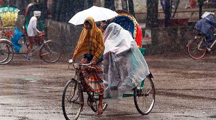 সন্ধ্যার মধ্যে দেশের