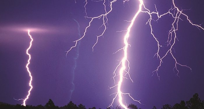 ময়মনসিংহে বজ্রপাতে শিশুসহ তিনজনের মৃত্যু