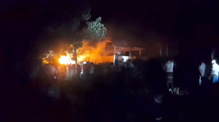 ব্রাহ্মণবাড়িয়ায় মধ্যরাত পর্যন্ত দুই পক্ষের সংঘর্ষ, আহত ২০