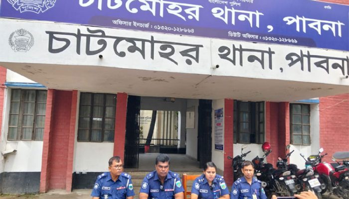চাটমোহরে পাঁচ মাস বয়সী মেয়েকে পুকুরে ফেলে হত্যা করলেন মা