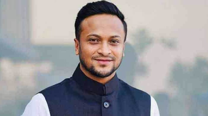 সাকিবসহ ১৫ জনের দেশত্যাগে নিষেধাজ্ঞা