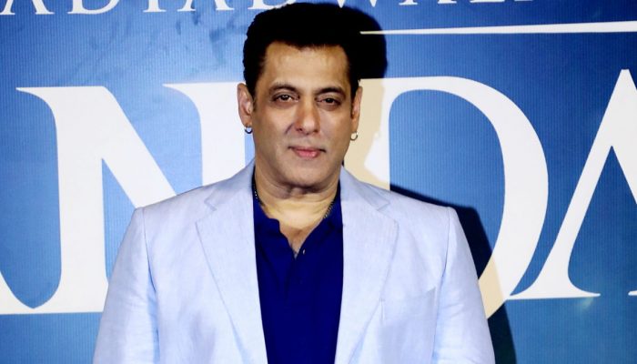 যে কারণে পরিচালক সুভাষ ঘাইয়ের ওপর হাত তুলেছিলেন সালমান