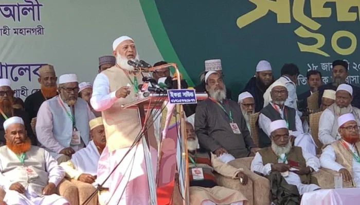 আমিরের উপস্থিতিতে ৭