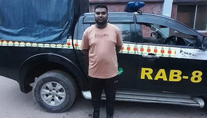 অ্যাম্বুলেন্স আটকে নবজাতকের মৃত্যুর ঘটনায় মূলহোতা সবুজ দেওয়ান গ্রেপ্তার