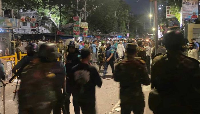 কাকরাইলে গণঅধিকার-জাপা সংঘর্ষে পুলিশ ও সেনার হস্তক্ষেপ