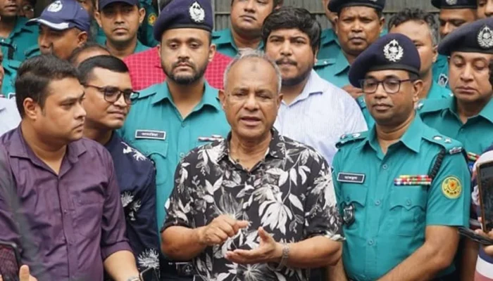 জনগণ নির্বাচনমুখী হলে কোনো ষড়যন্ত্র কাজে আসবে না-স্বরাষ্ট্র উপদেষ্টা