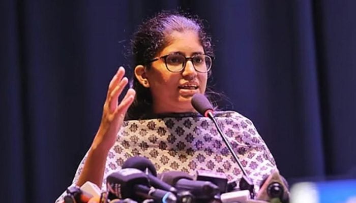 রোকেয়া হলে প্রবেশ নিয়ে বিতর্কে ভিপি প্রার্থী উমামা ফাতেমার দুঃখ প্রকাশ