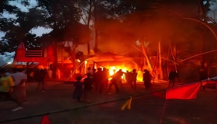 কুমিল্লায় মাইকে ঘোষণা দিয়ে ৪ মাজারে হামলা ভাঙচুর আগুন