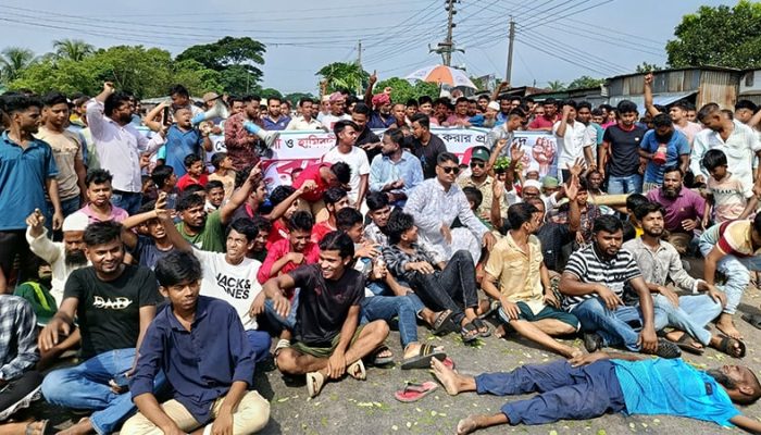 ফরিদপুর-৪ আসন বিরোধে, টানা অবরোধে স্থবির ২১ জেলার যোগাযোগ