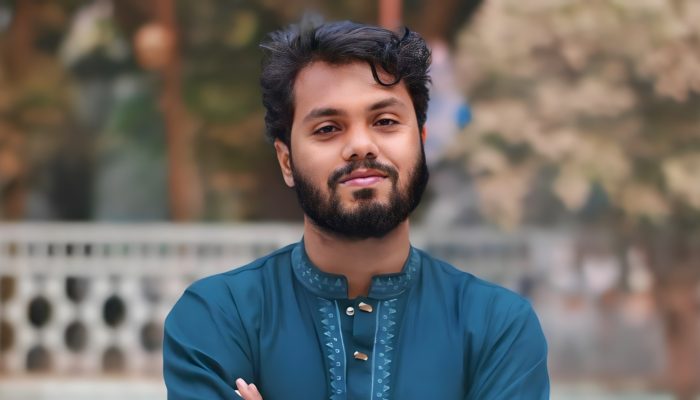 হাদির নির্বাচনি প্রচারণায় ময়লা পানি নিক্ষেপ
