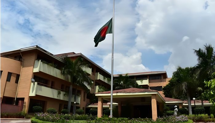 দিল্লিতে বাংলাদেশের হাইকমিশনারকে হুমকি