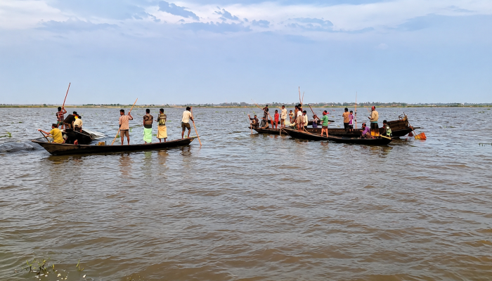 কিশোরগঞ্জের হাওরে নৌকাডুবি