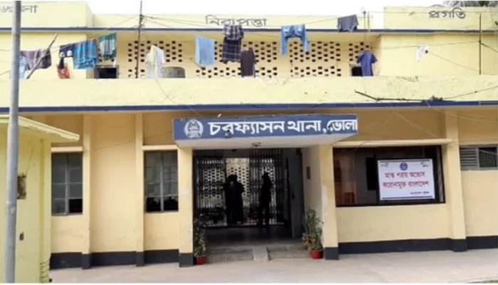 পুলিশের ওপর হামলা, গ্রেপ্তার ২