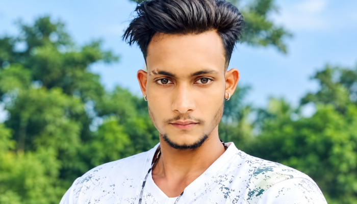 আখাউড়ায় বাস থেকে নেমে নিখোঁজ ইমরান, খুঁজছে পরিবার